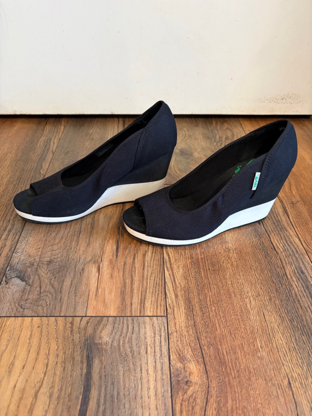 Teva Black Canvas Peep Toe Mush Promenade Wedges Size 7.5